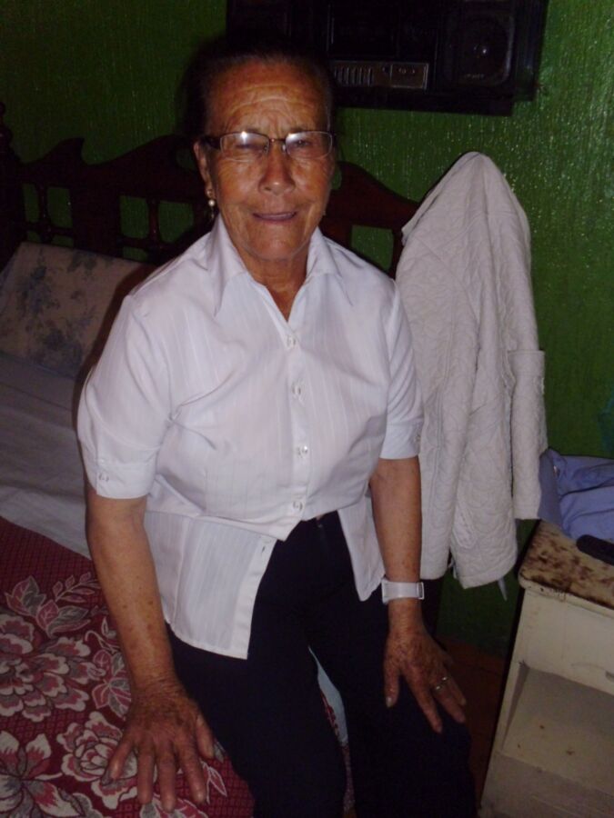 Vieja puta latina abuela