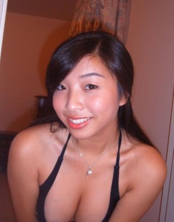 Sexy junge asiatische Freundin