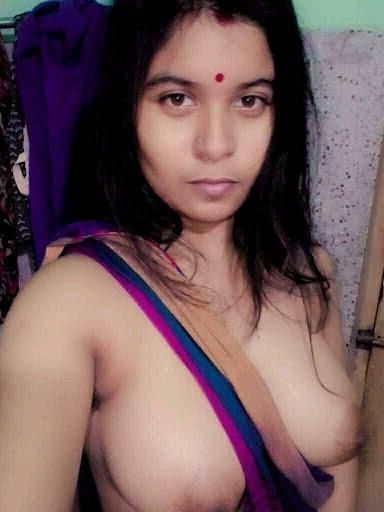 femme nue indienne exposée