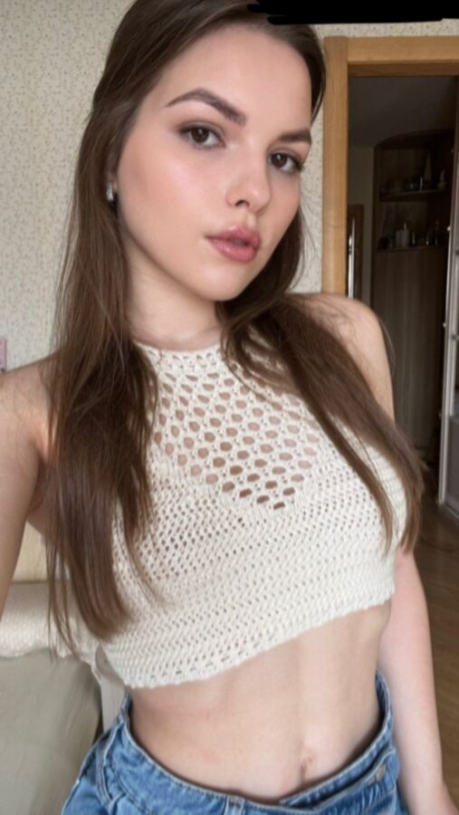 Merveilleuse ado pour toujours (webslut ukrainienne Liza)