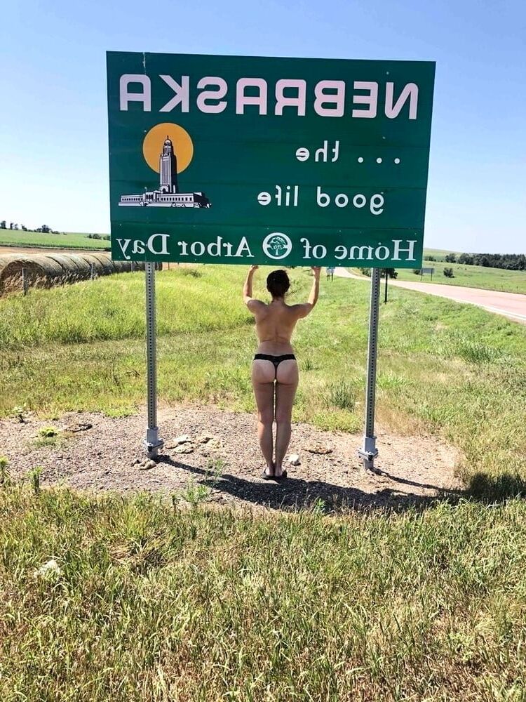 HotMilf Swinger\'s Roadtrip