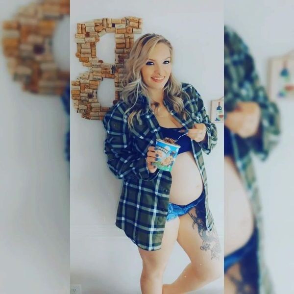 Plantureuse Blonde Mariée Femme Preggo Enceinte Preg