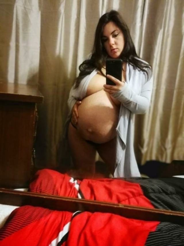 Karen J, enceinte