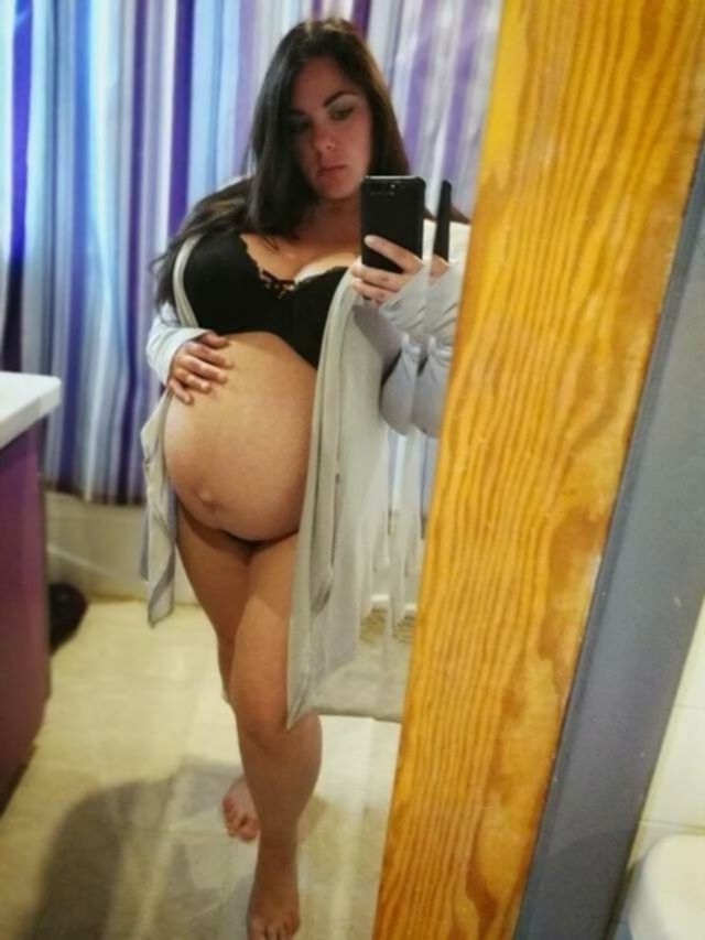 Karen J, enceinte