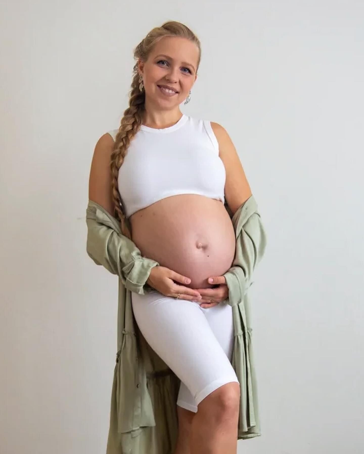 la jolie jeune maman Elinka enceinte