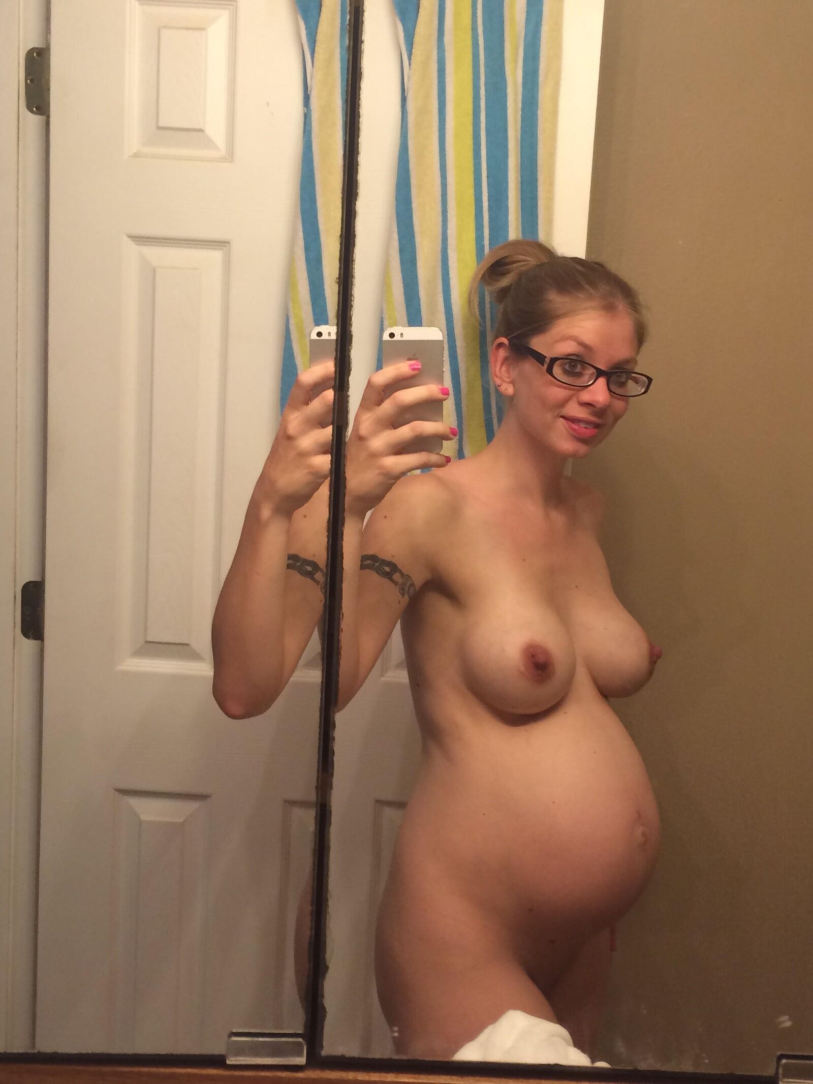 Pregnant Selfies