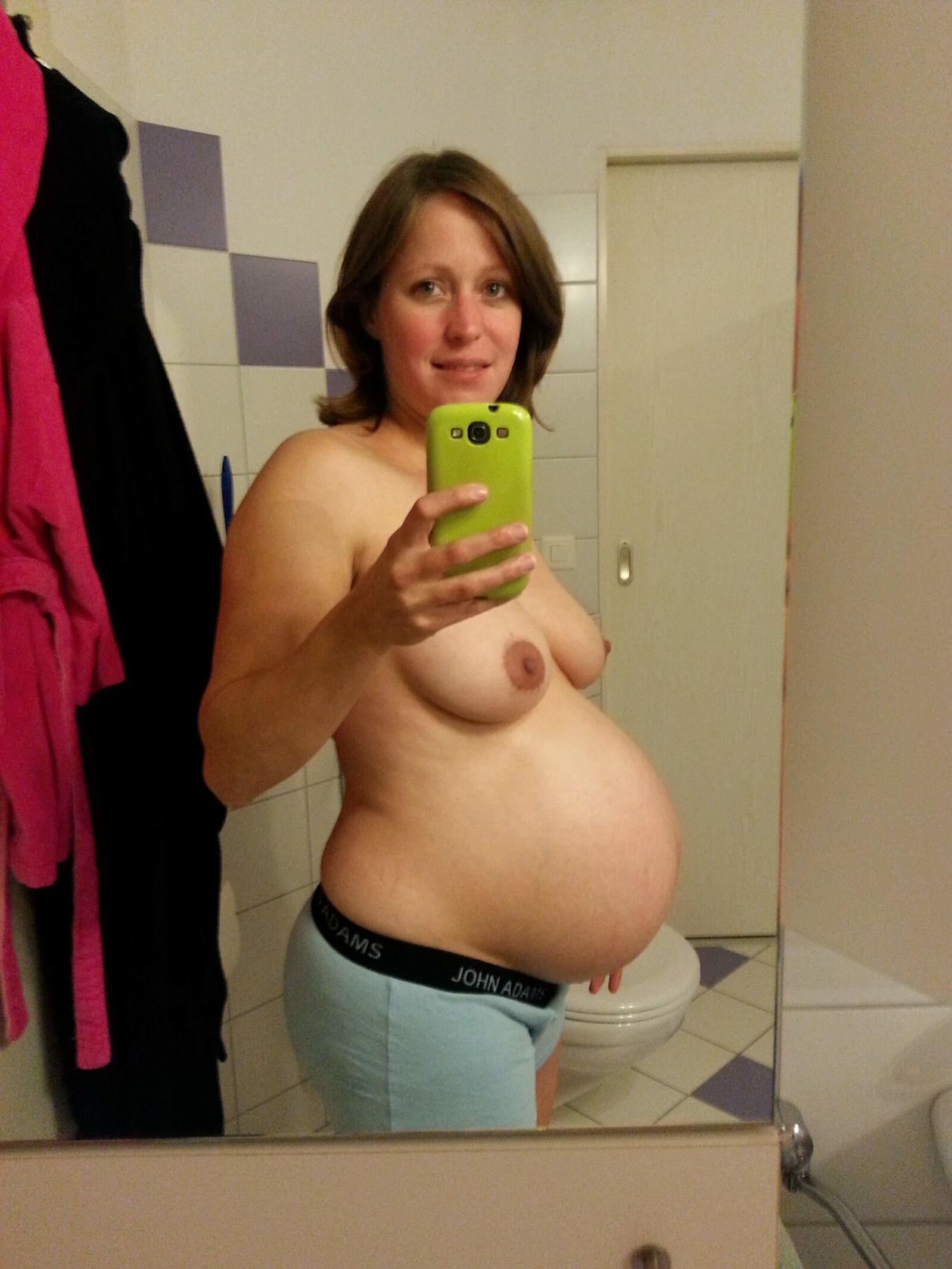 Pregnant Selfies