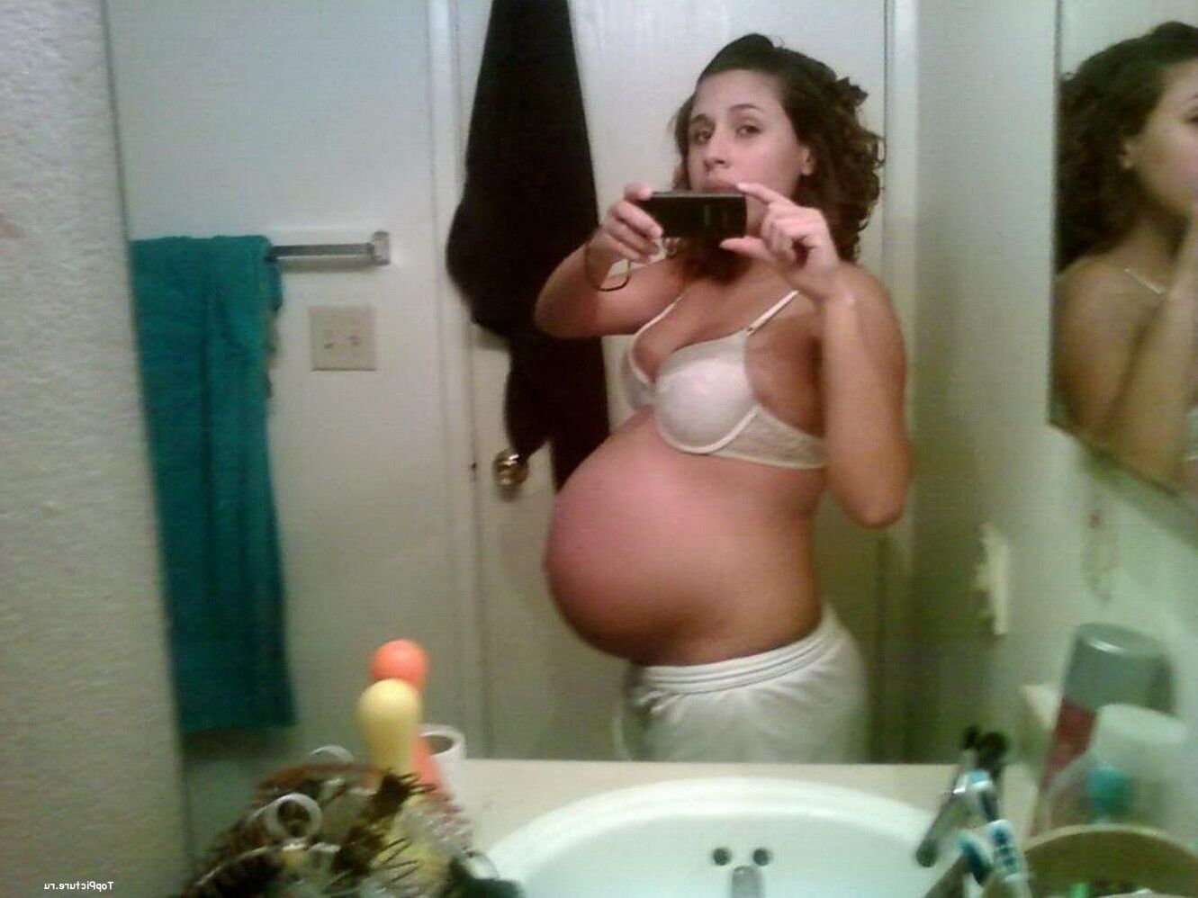 Pregnant Selfies