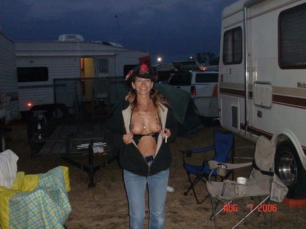 Milf flashing her titties 2