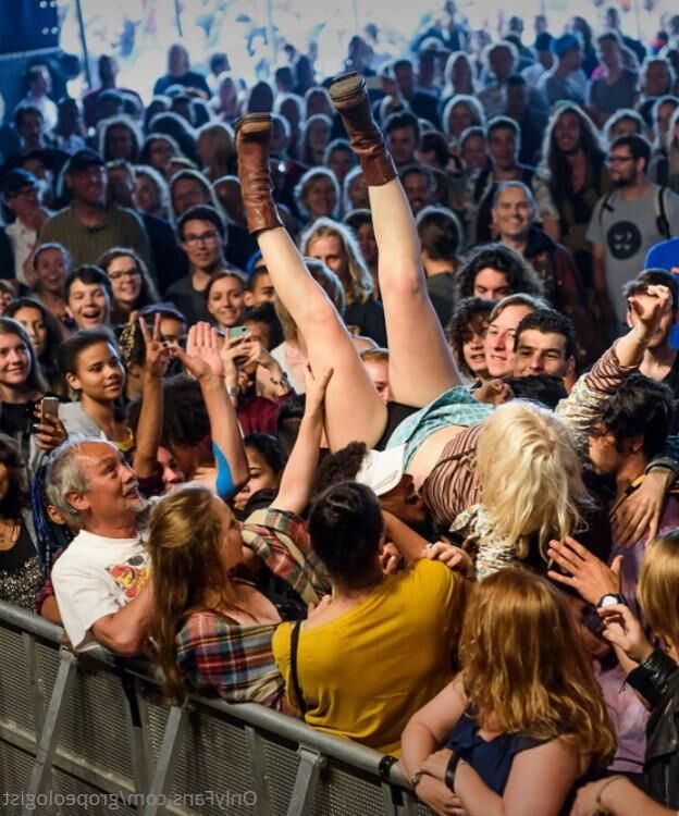 Fodeu e deixou a esposa passar férias sozinha