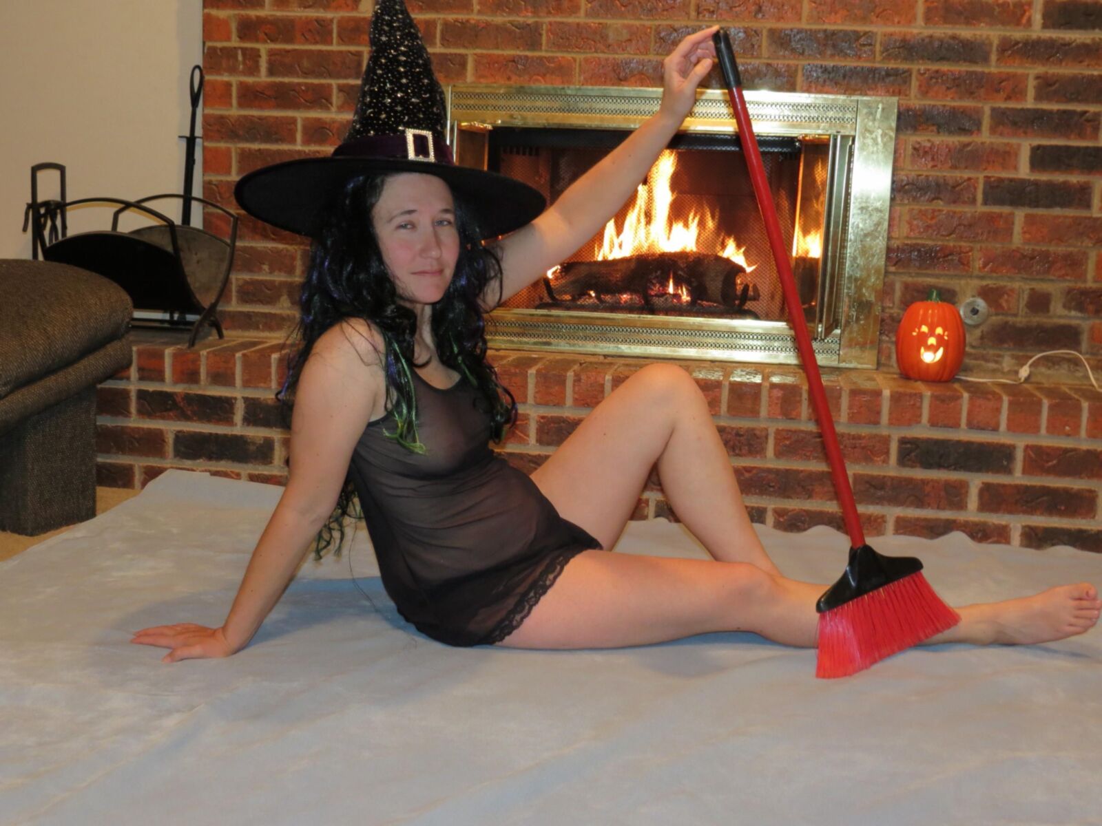 SEXY WITCH !! HVYLOADS