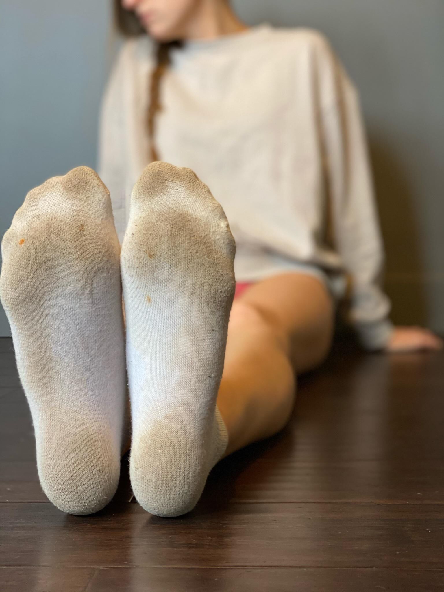 filles en chaussettes blanches