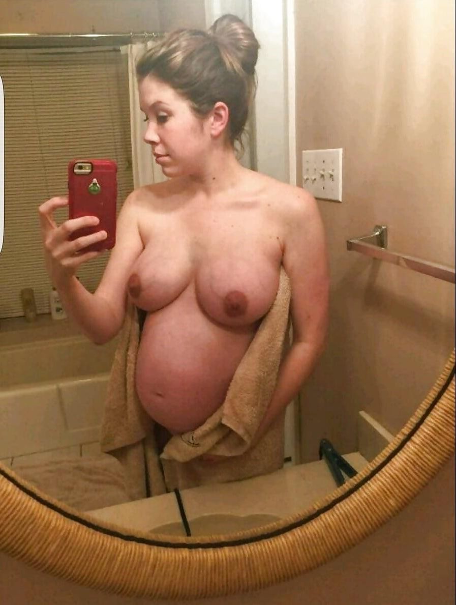 Pregnant Selfies