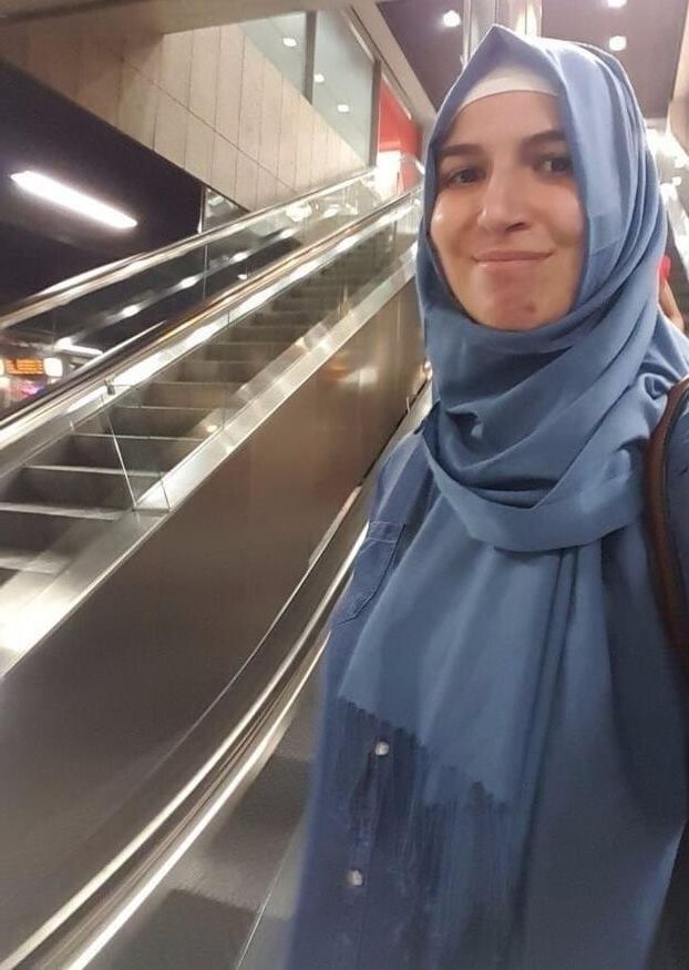 Muçulmano Hijabi Prostituta Esposa Peitos Mamilos