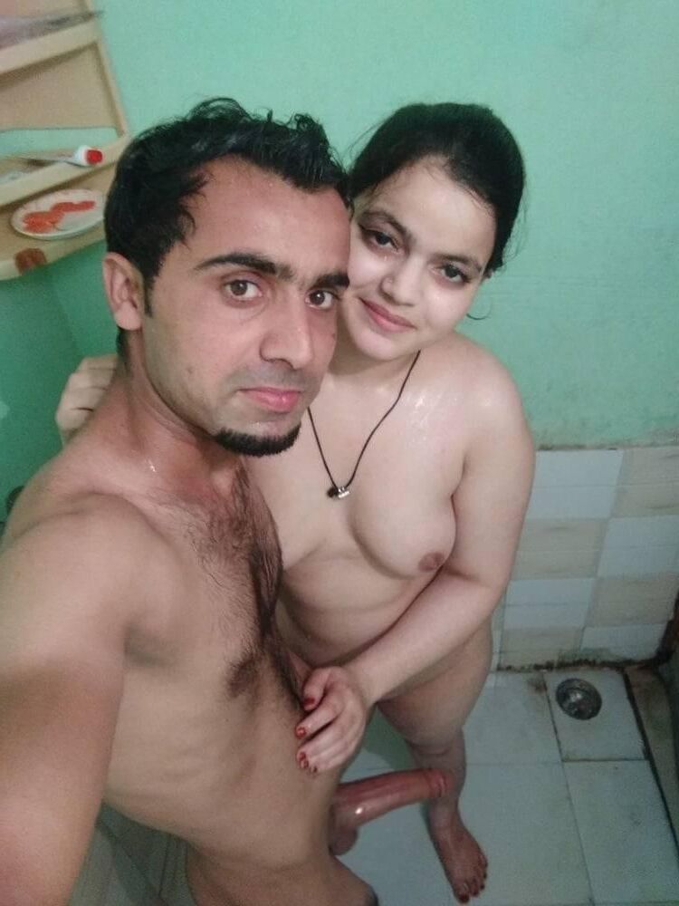 hijabi puta esposa musulmana cumslut desnuda con un amigo