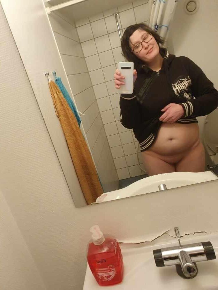 Chubby girlfriend shared by BF