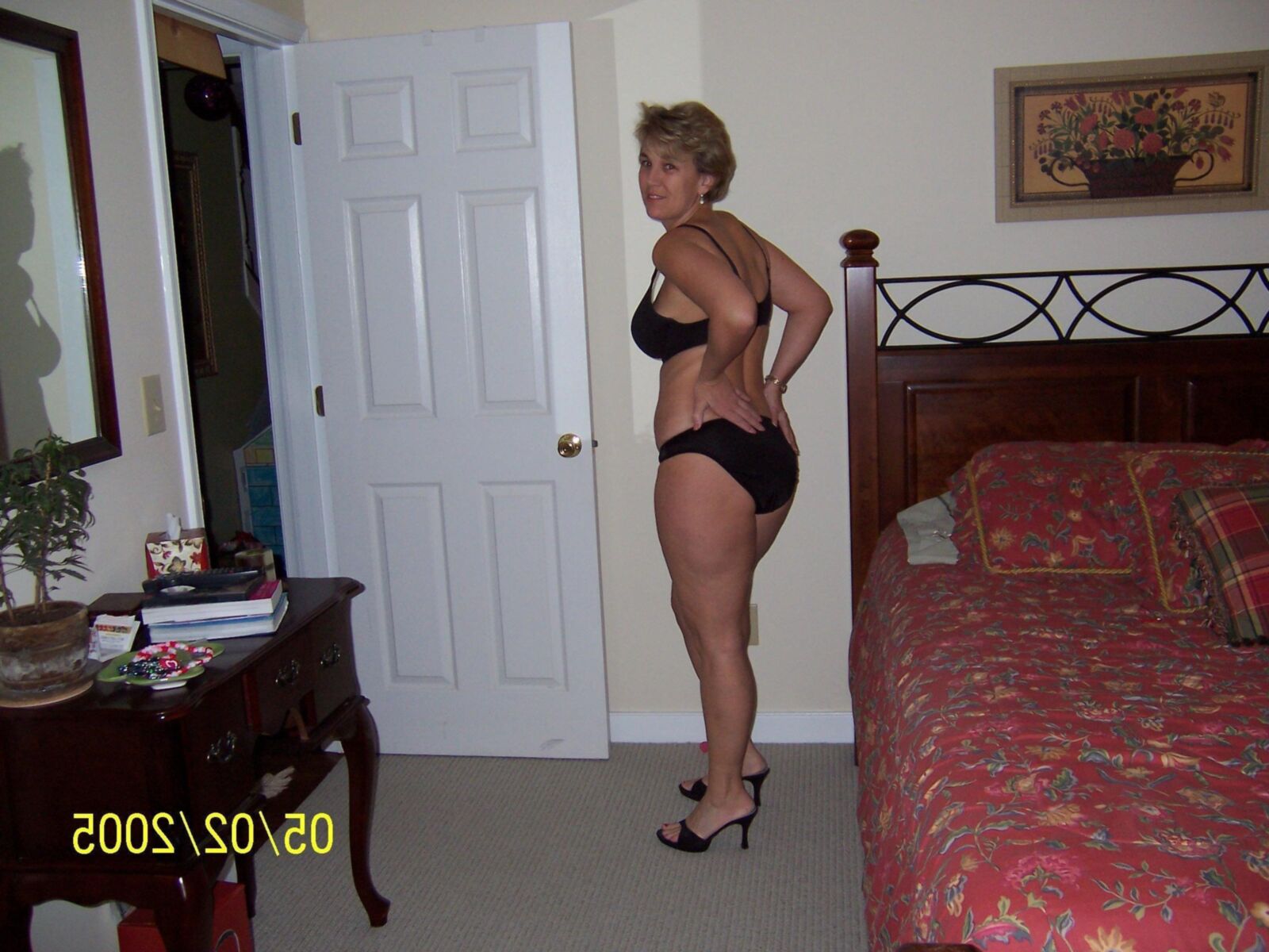 adorable amateur milf 