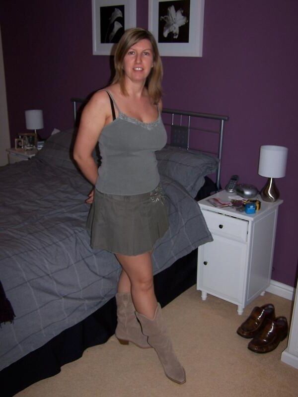 UK MILF Beth Part 