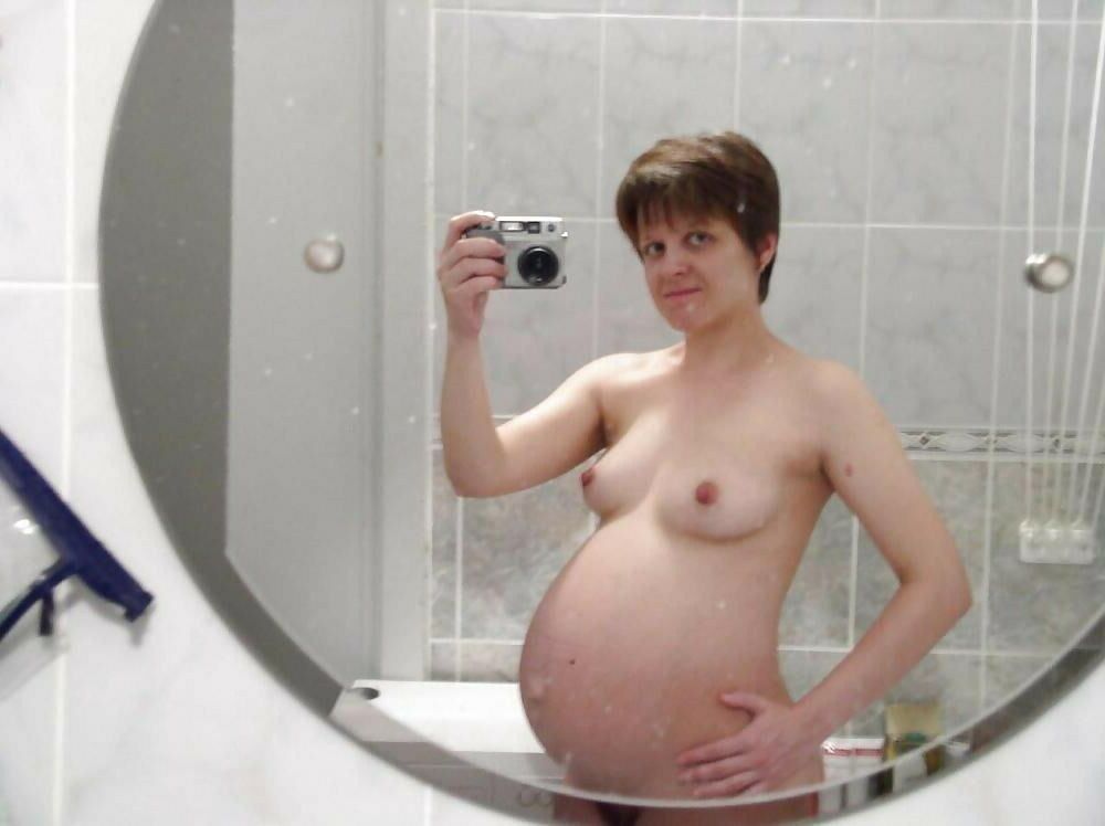 Preggers selfies 