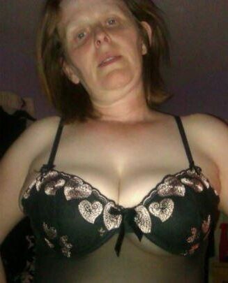 Horny Slut wife Lorraine from Kent Uk