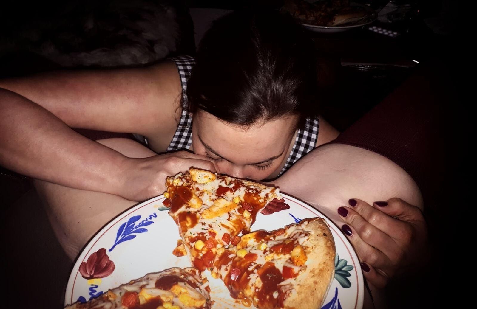 pizza loves girls