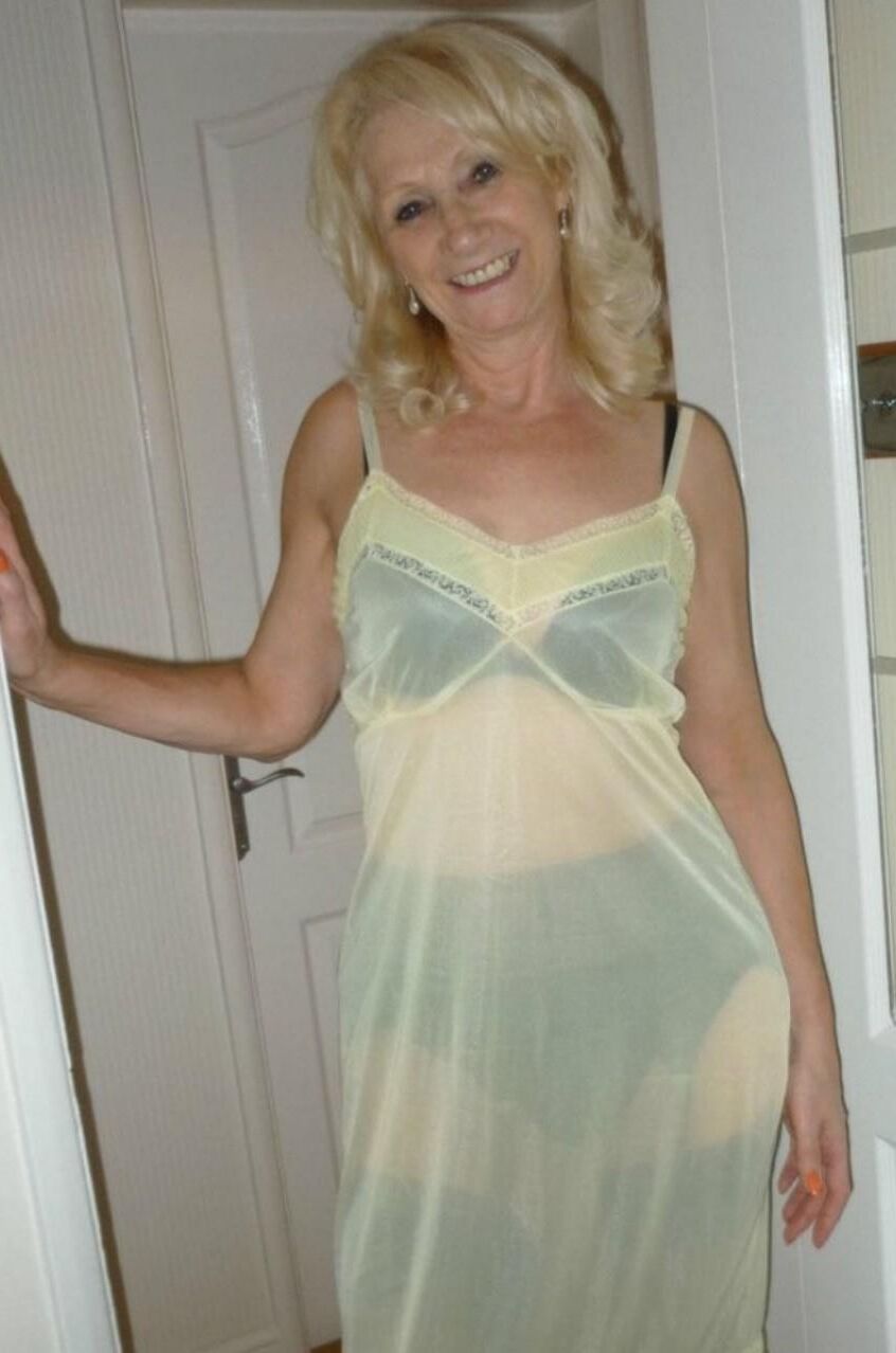 Mature lingerie babe's 