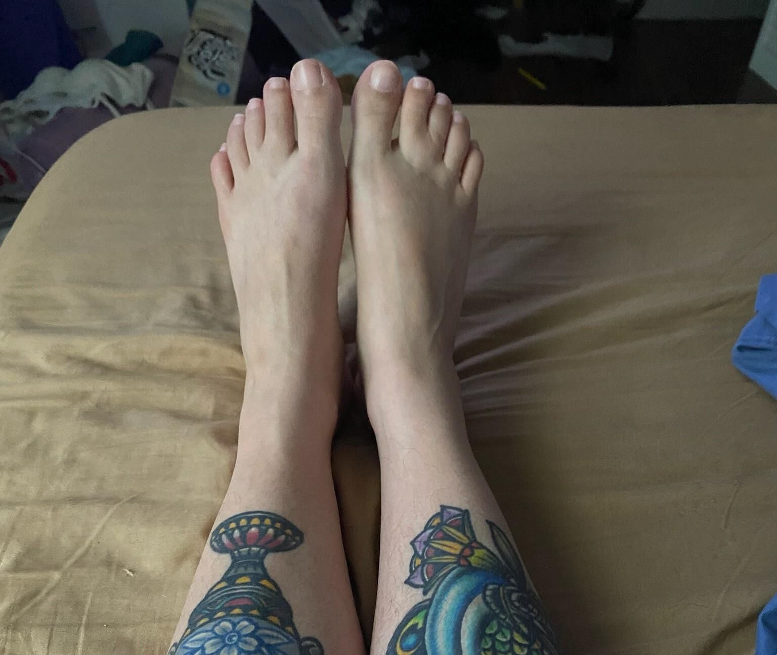 GF Toes, волосатая киска