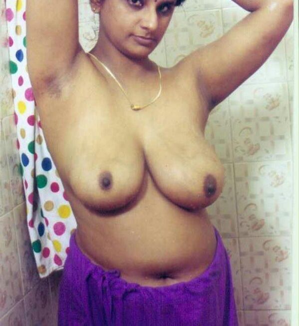 luxurious Indian women 