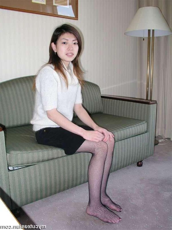 Bored Japanese Housewife Modelling 