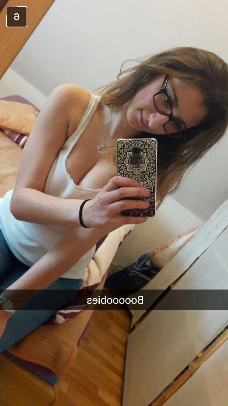 Nerdy Israeli Slut