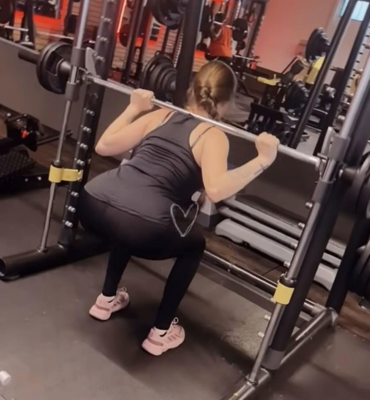 german gym girl showing her sweet ass