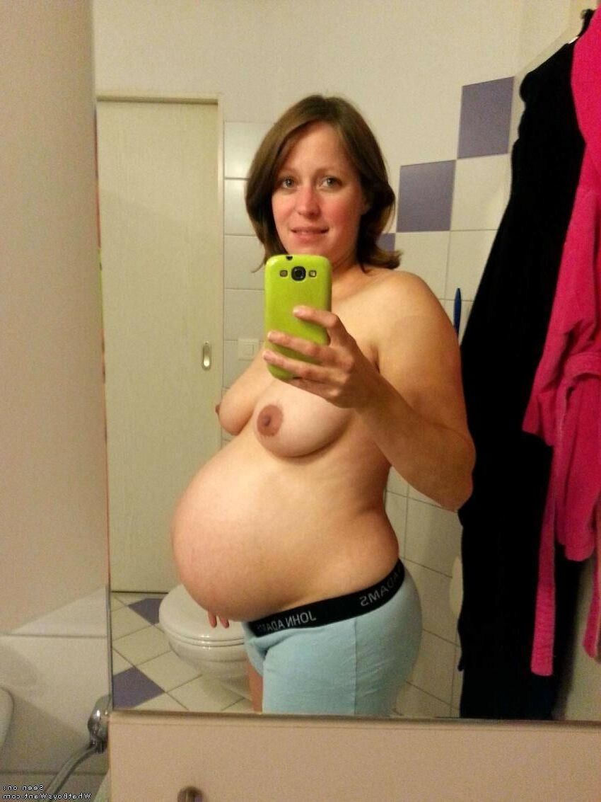 Pregnant selfies