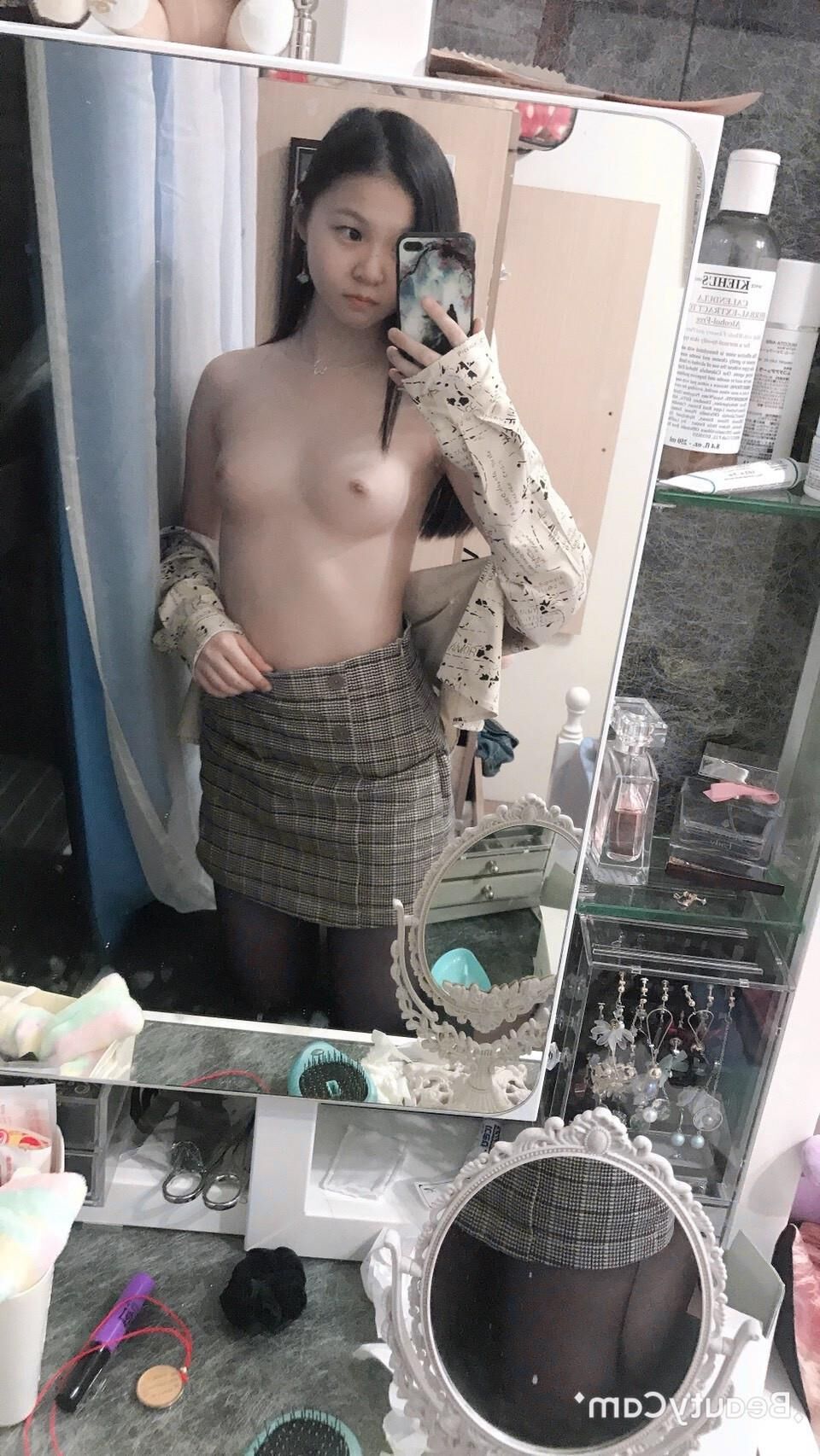 Hot Asian fucktoy 