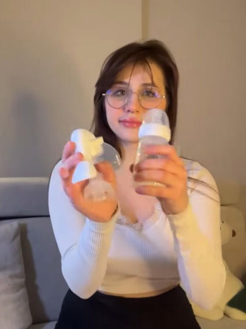 女性の搾乳のおっぱい