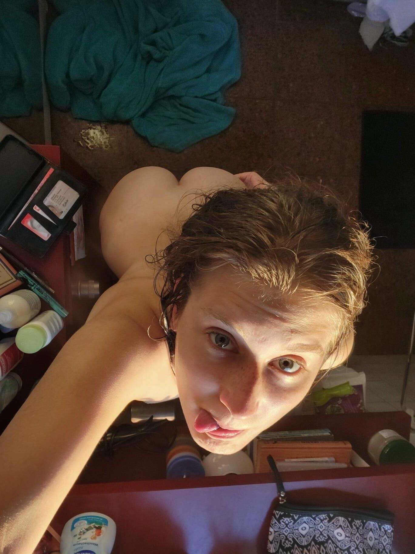 Michelle self exposing webslut