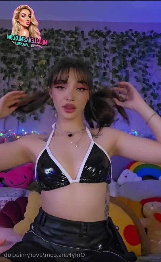 Megaleaksmix.comによるAvery Mia
