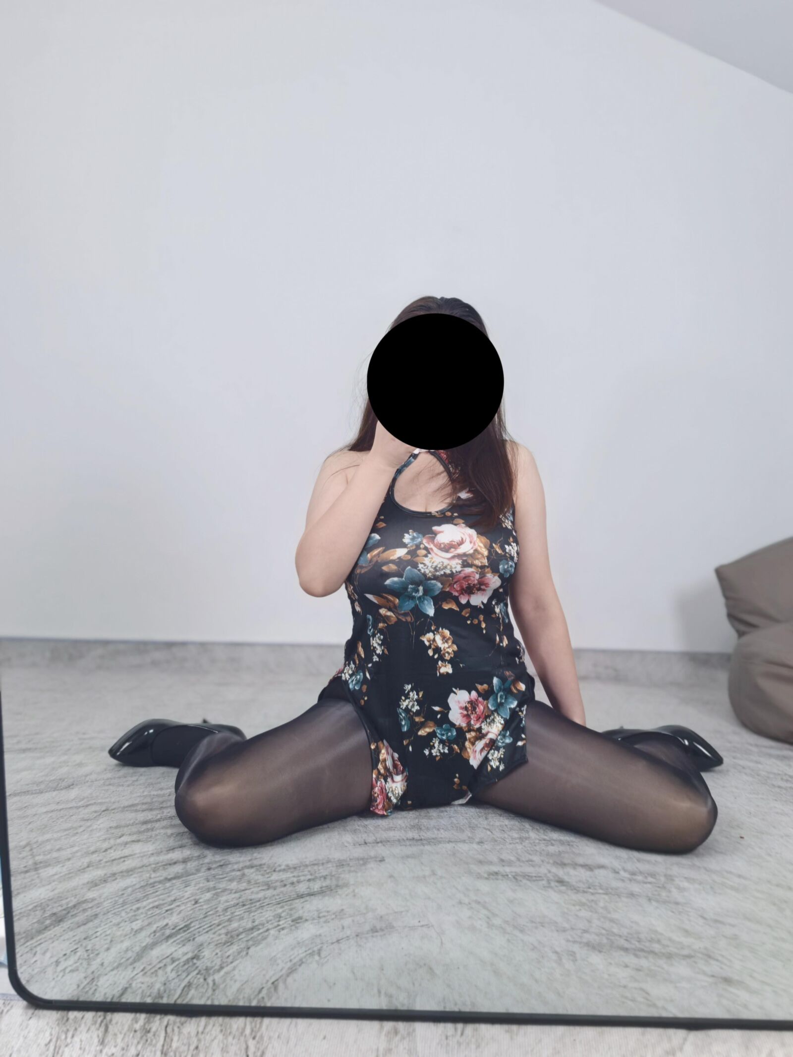 Selfie of my obedient wife 