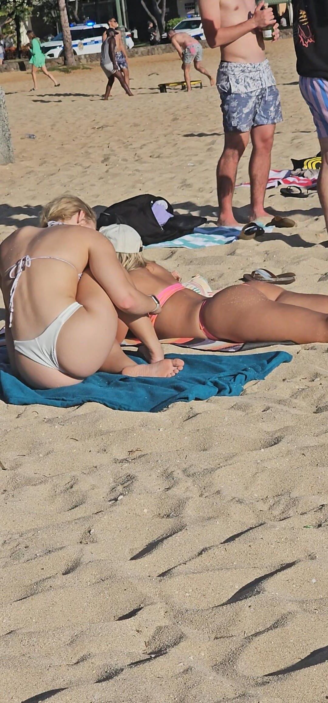 Opciones de conexión de no nudos para comentarios: bikini
