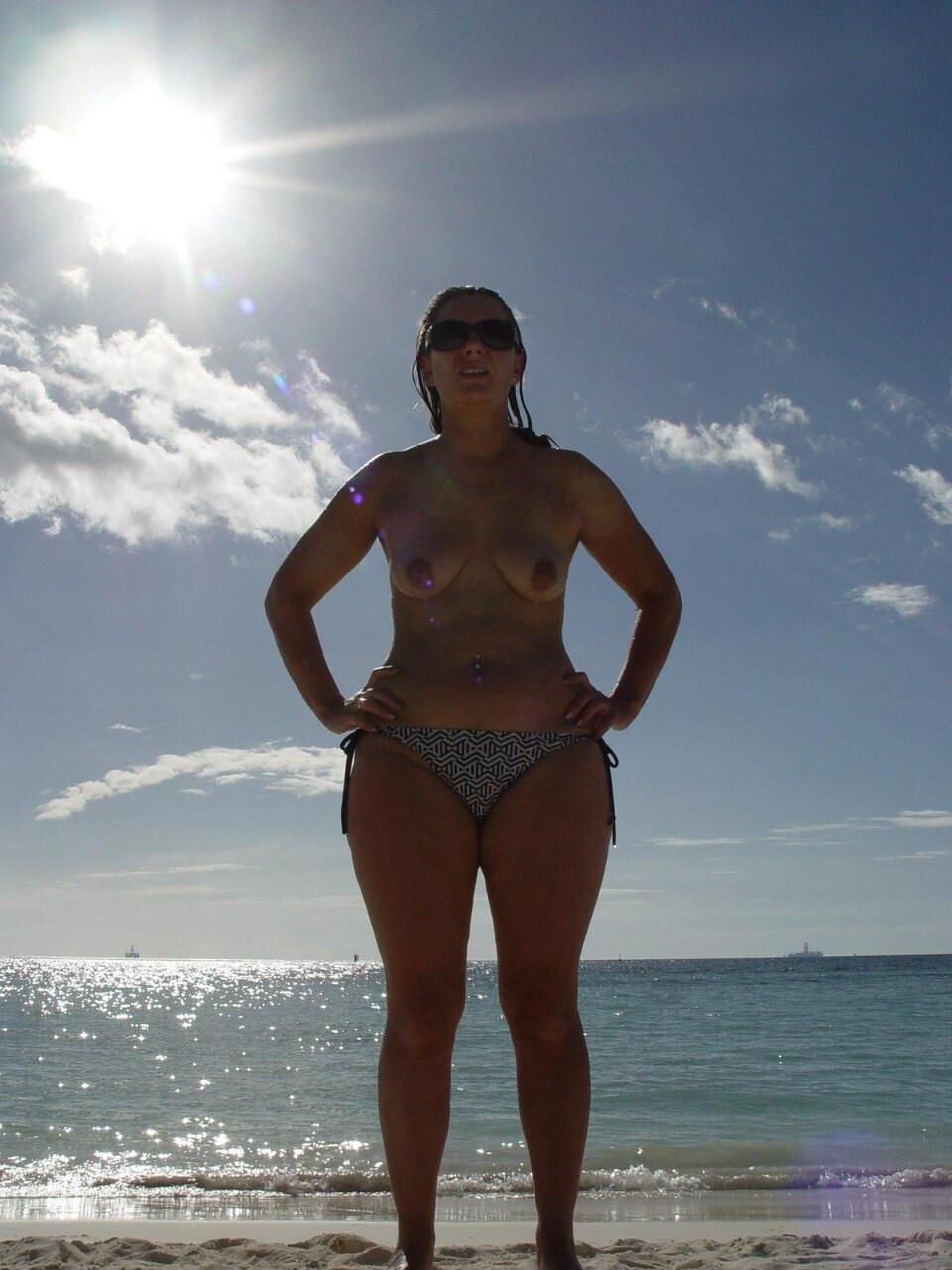 Monica, WebSlut alemán de tres hoyos