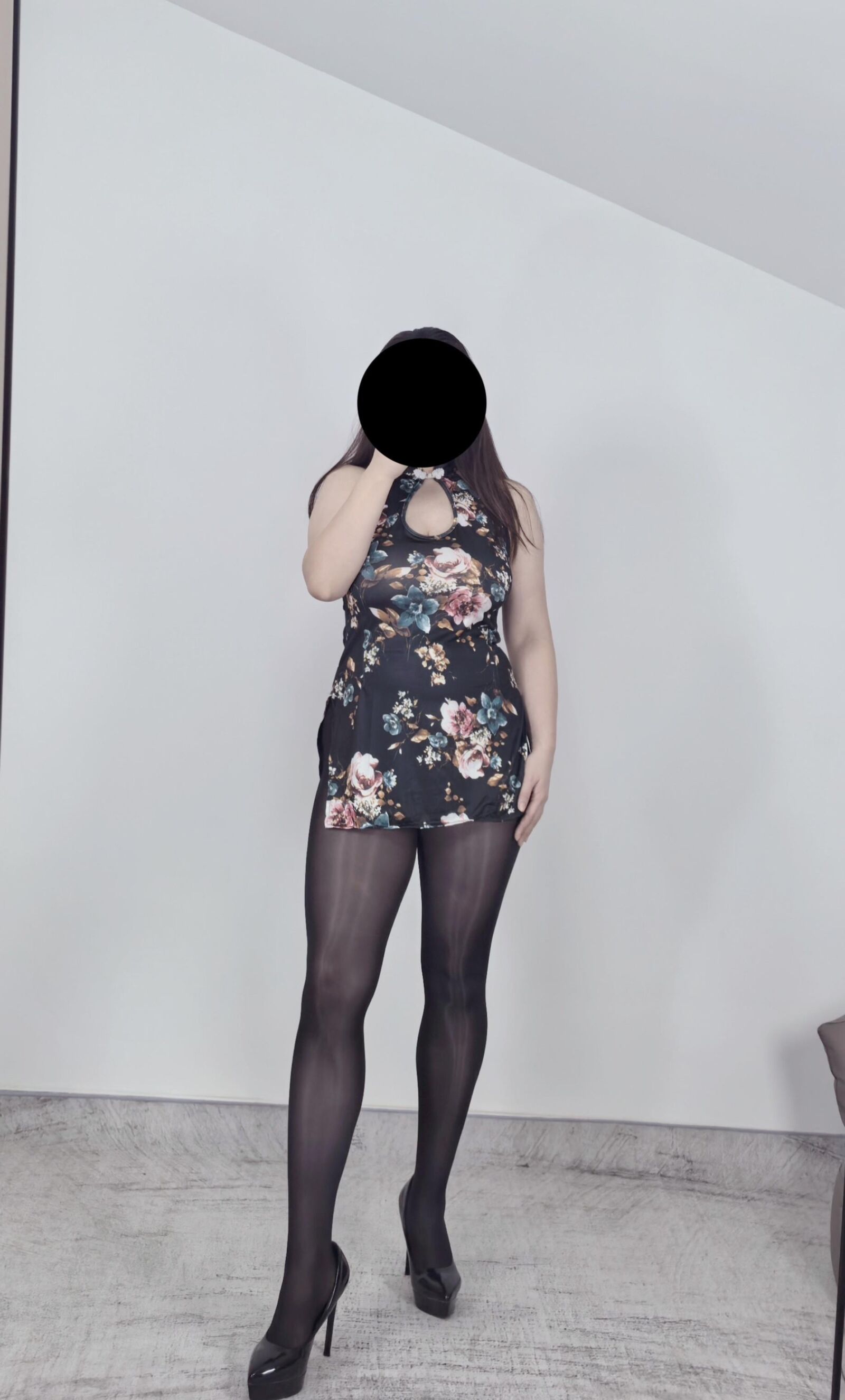 Selfie of my obedient wife 