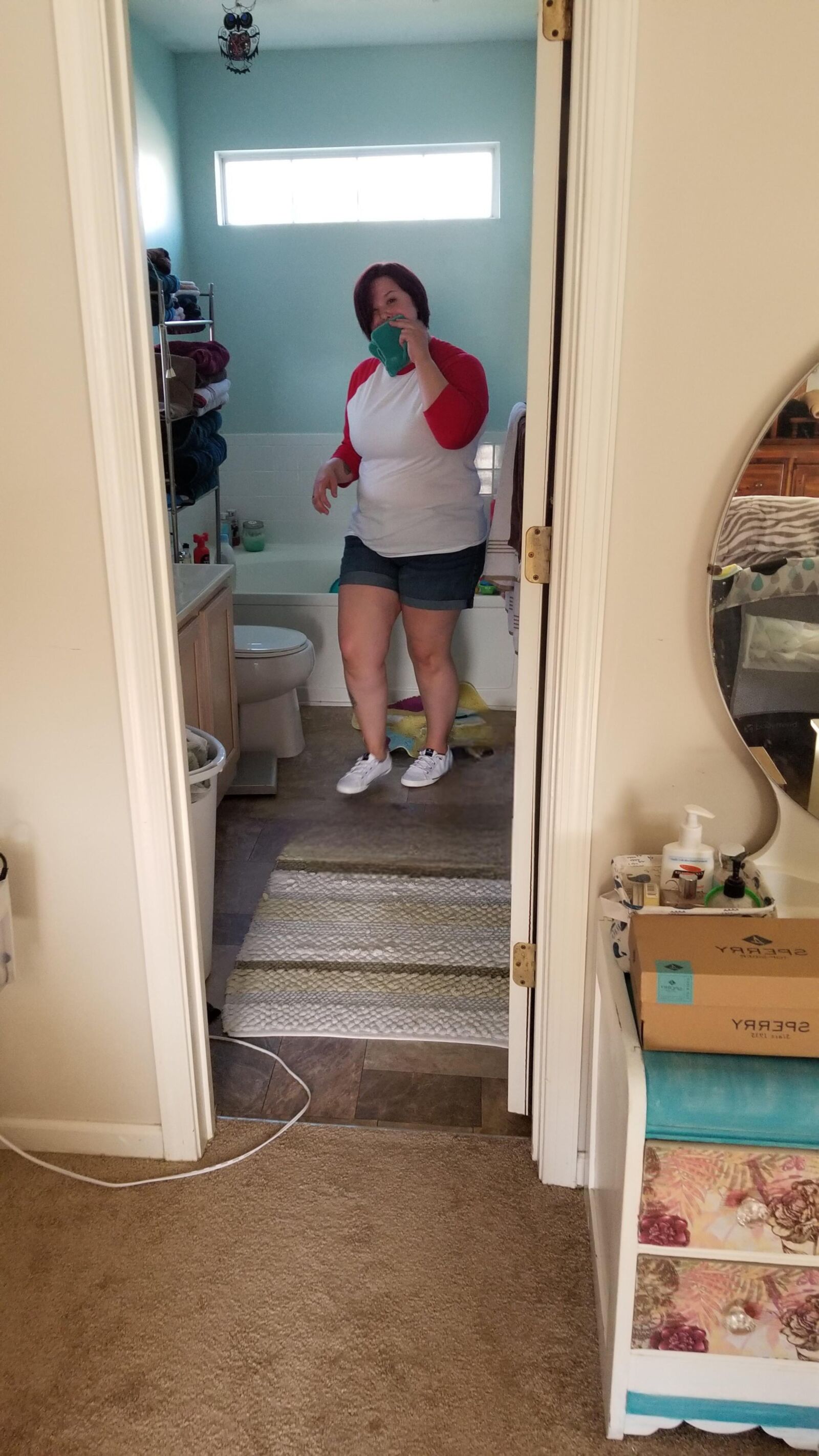 Busty Thick Church MILF in Shorts Showing Pale Legs SmashorPass?