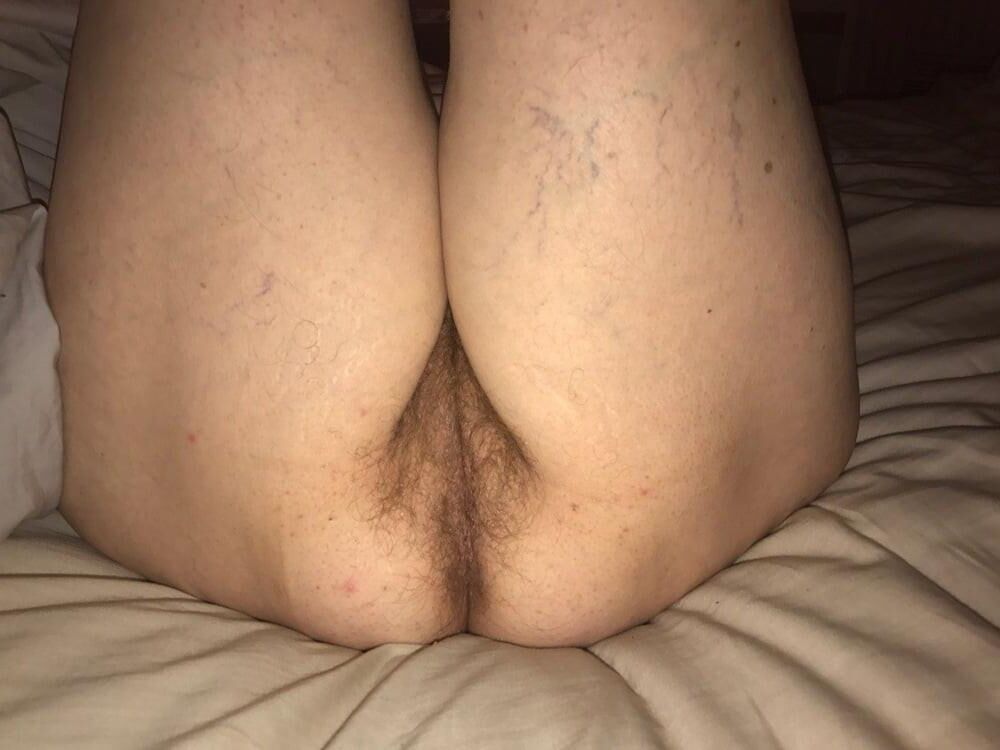 Big Boobs Granny hace muchas selfies