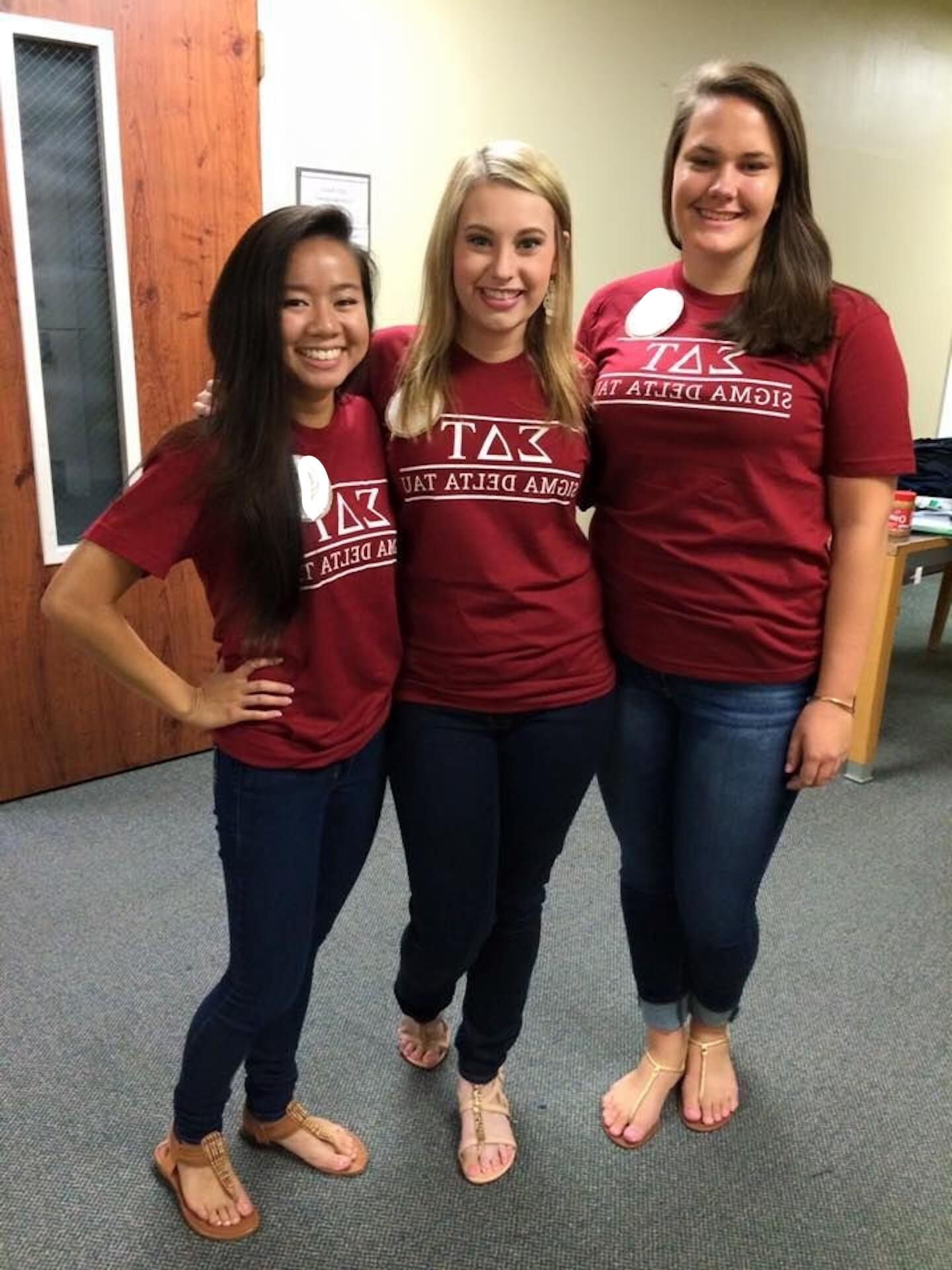 NonNude Hookup Options For Comments: College & Sorority 