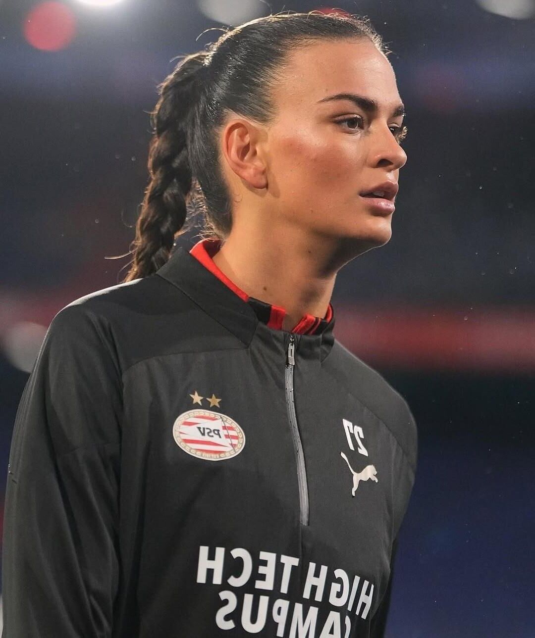 riola xhemaili (reason to love women football)