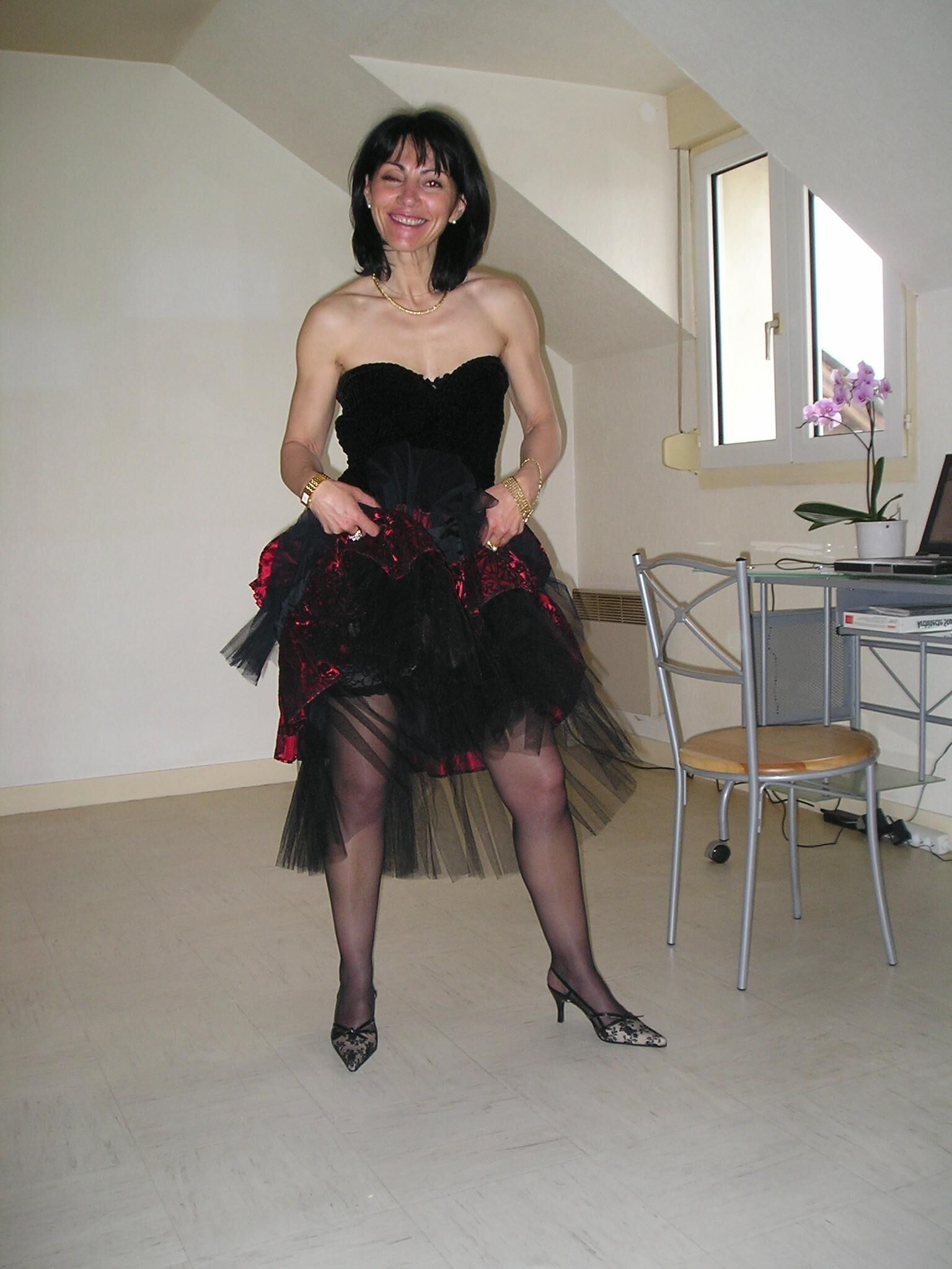 FRENCH MILF