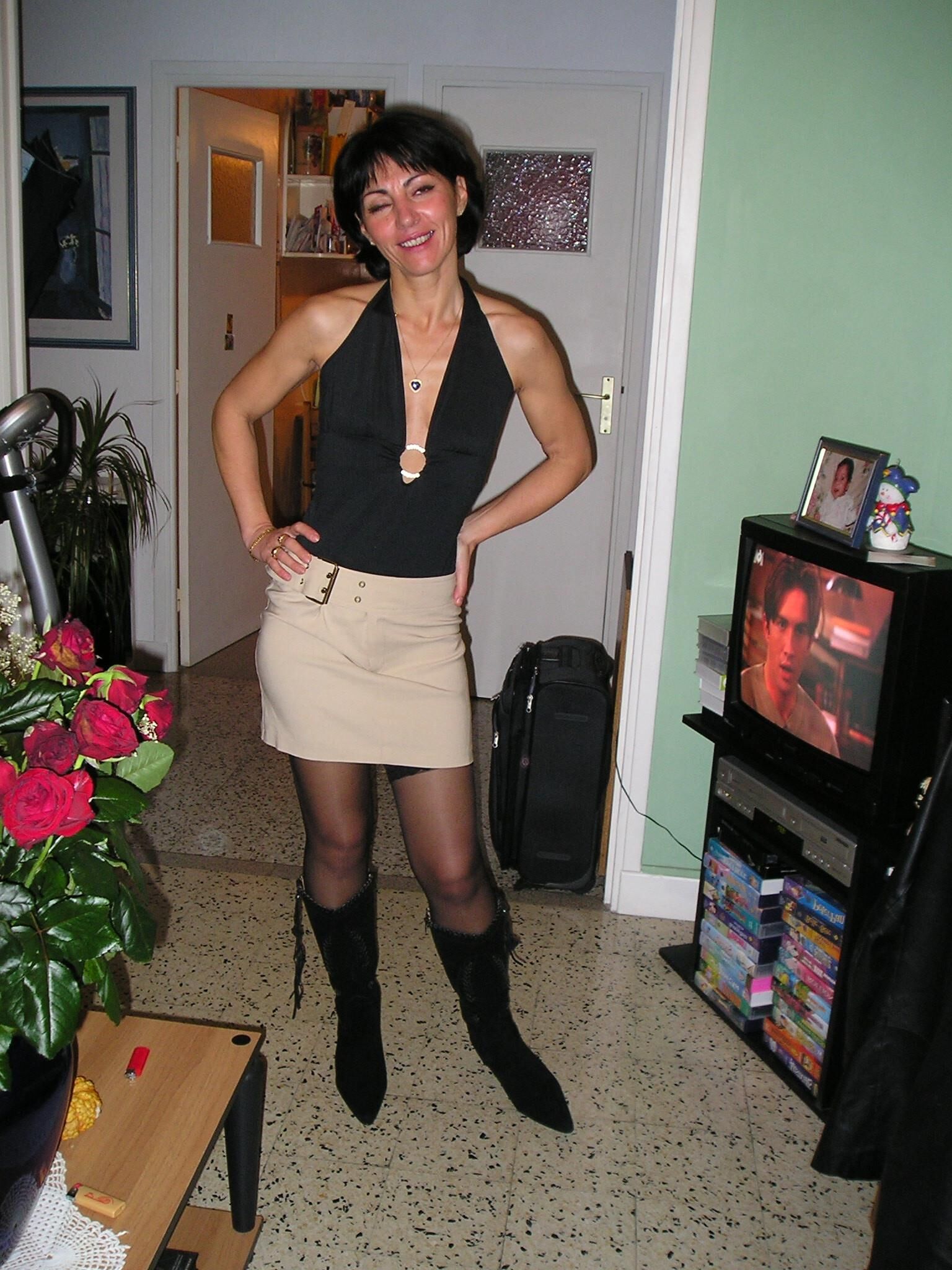 FRENCH MILF