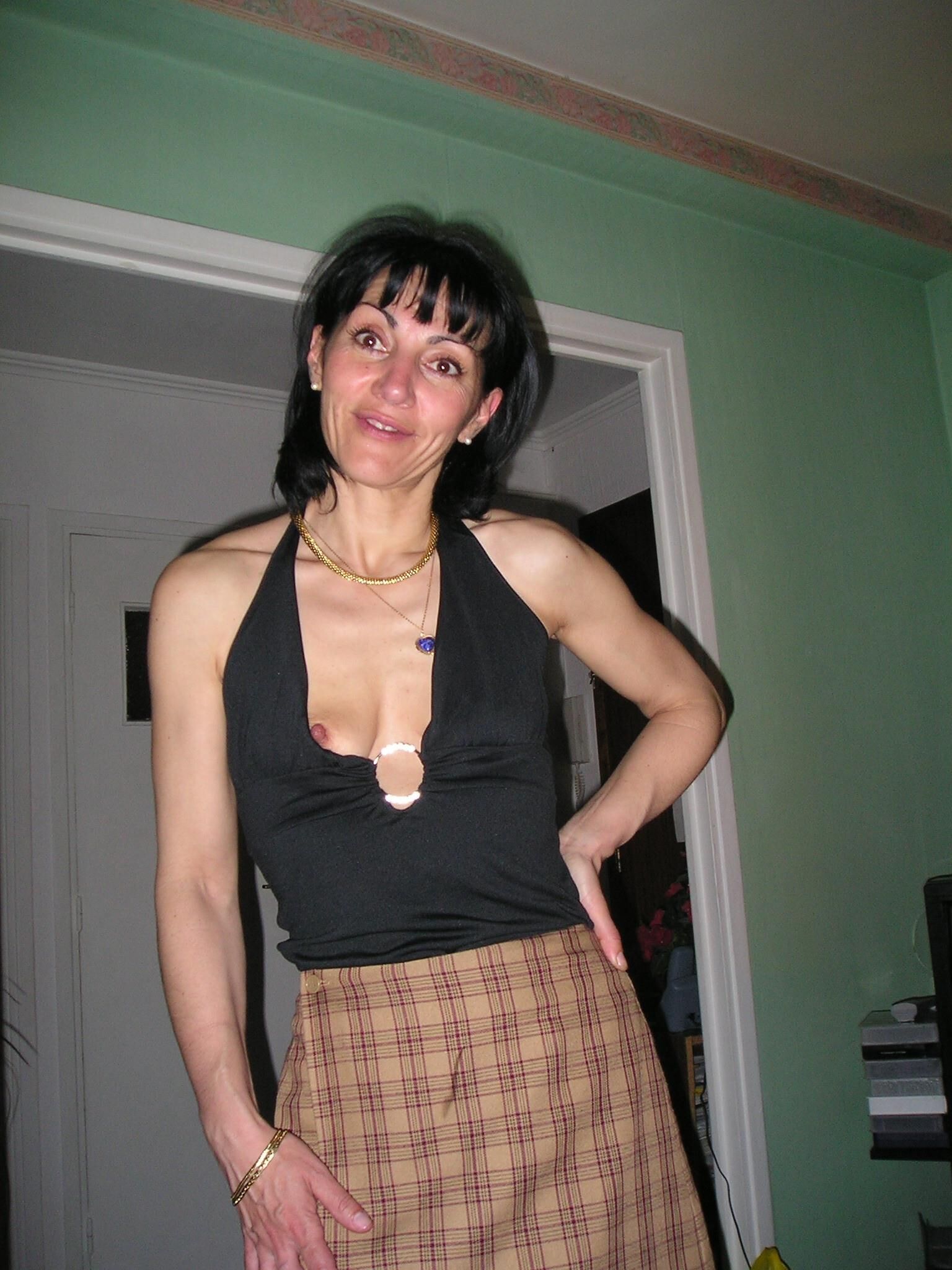 FRENCH MILF