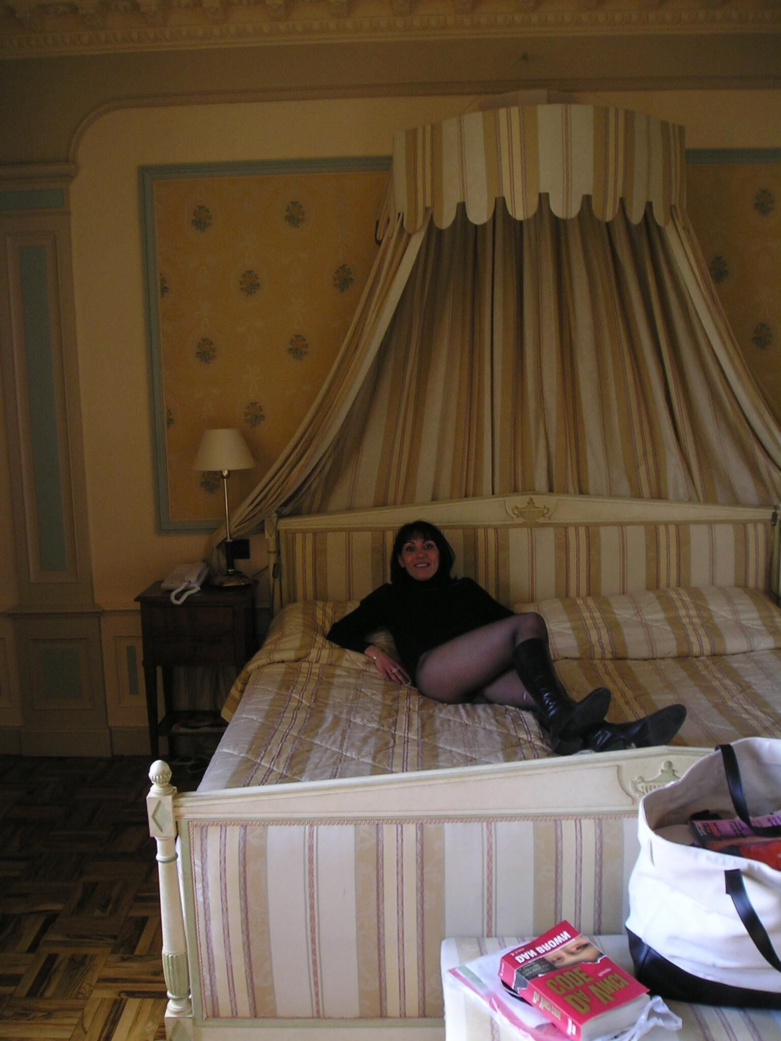 FRENCH MILF