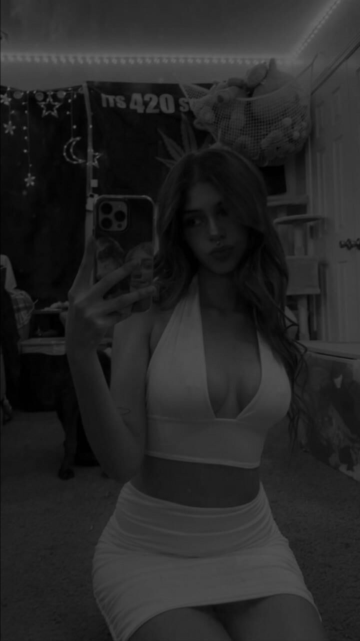 JAHRE ALT BIG WACK DICKNY SNAP SLUT AVA
