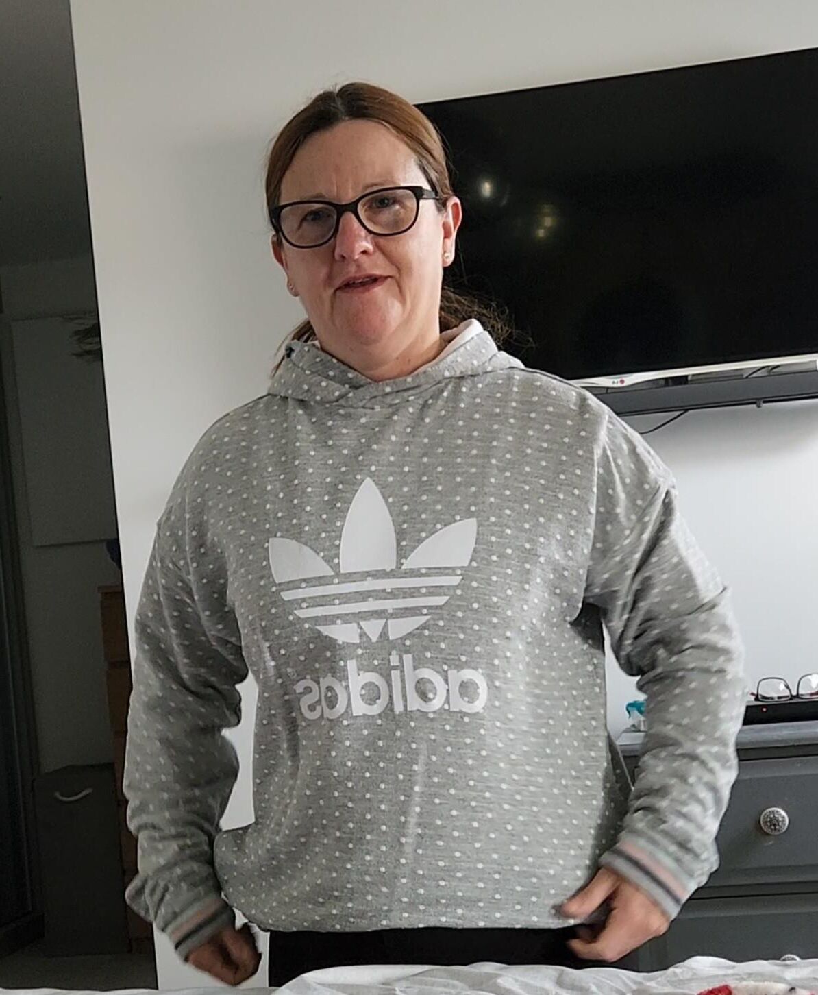 Möchten Sie, dass eines dieser Bilder verkleidet und ausgezogen wird?